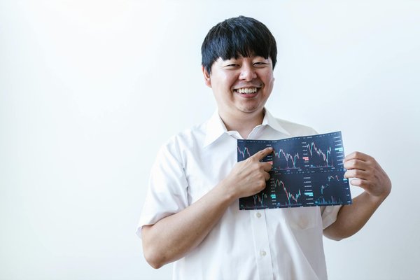 Épargner pour l'avenir : Assurance vie vs. compte d'épargne